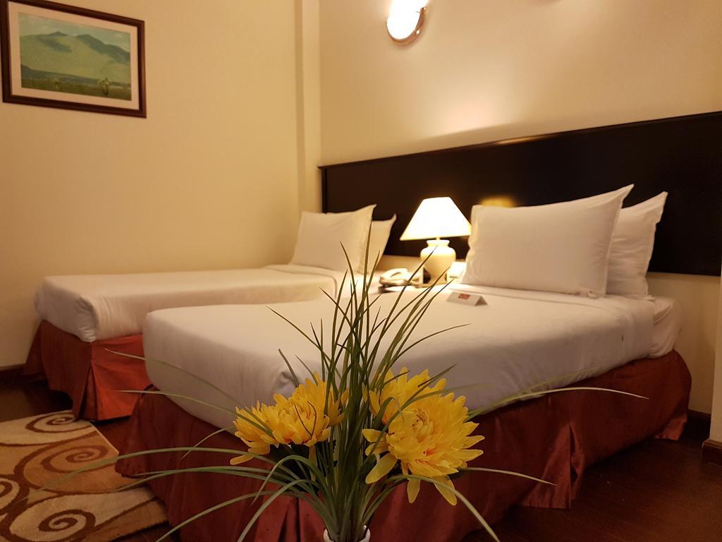 Al Jawhara Metro Hotel Дубай Экстерьер фото